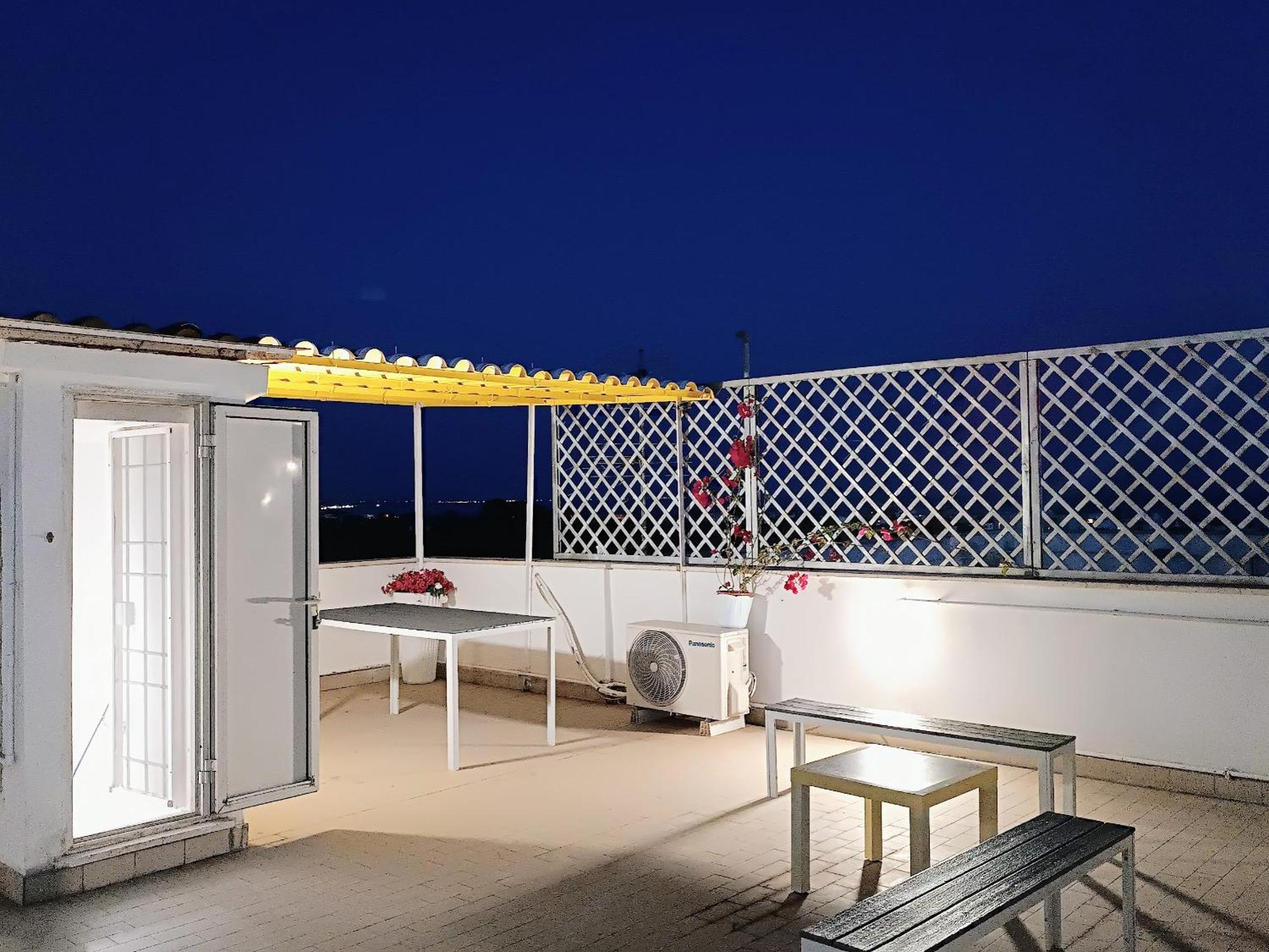 Attico Di Design Vista Mare Apartamento Santa Marinella Exterior foto